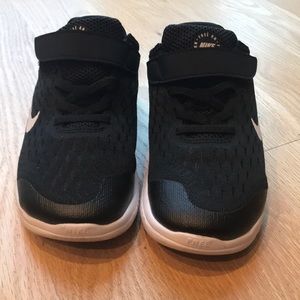Boys Nike Free RN shoes